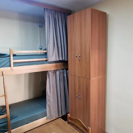 Hostal Under The Olive