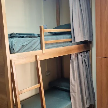 Hostal Under The Olive